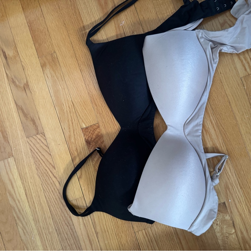 Aerie Black and Cream T-Shirt Bras Molded Cups Adjustable Straps